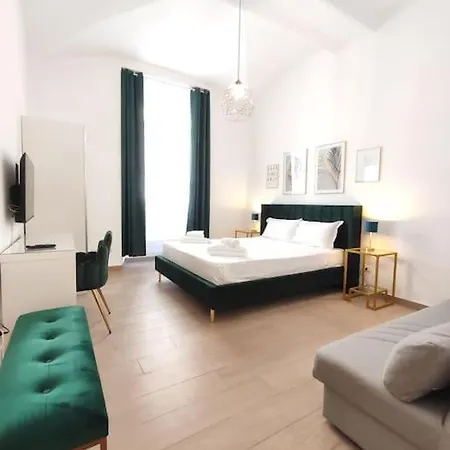 The Gold Apartment-3